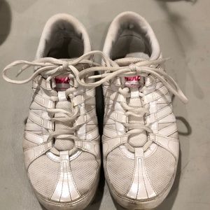 Nike women’s sneakers